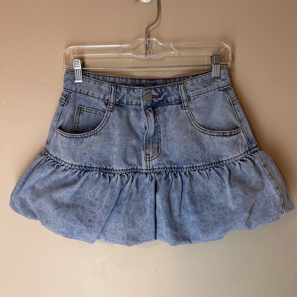 Mable Lucky to Have You Bubble Hem Denim Mini Skirt Size M It Girl - Picture 2 of 8